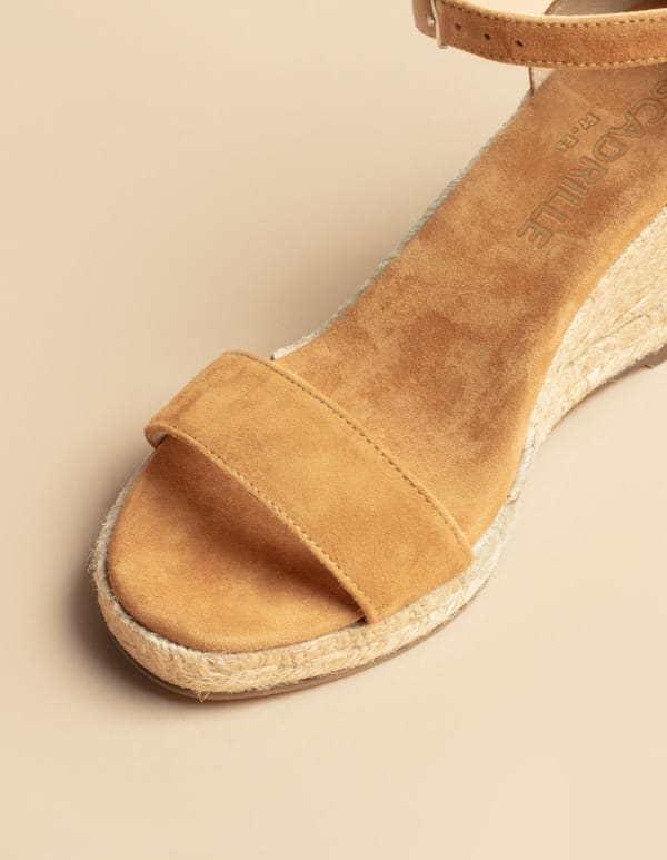 LOVRECINA BEIGE